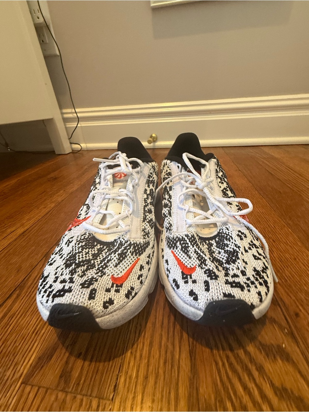 Nike Women’s Black & White Patterned Sneakers